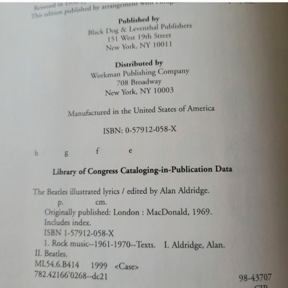 The Beatles Lyrics Hardcover Book & Bonus Beatles Pop up Book - Picture 3 of 16